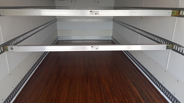 Example of shoring bars.